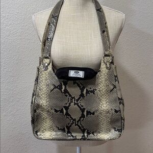 Snakeskin-Effect Shoulder Bag in Beige and Black